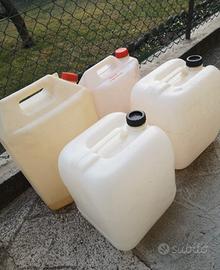 varie taniche in plastica