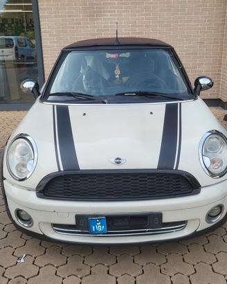 Mini Cooper decappottabile 