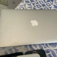 Vari cellulari ,tablet,e Mac da ricondizionare