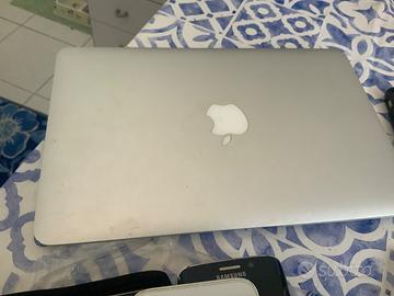 Vari cellulari ,tablet,e Mac da ricondizionare