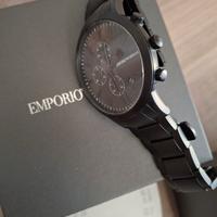 orologio nero Armani con sfondomadre perla  Armani