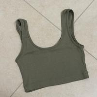 Top corto verde militare H&M senza etichetta