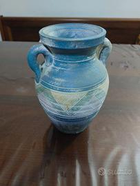 Vaso in argilla con doppio manico