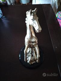 Cavallo in resina argentata