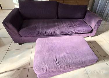 Divano 4 posti e pouf Poltrone e Sofa