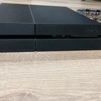 PlayStation 4 - Prima Versione del 2014