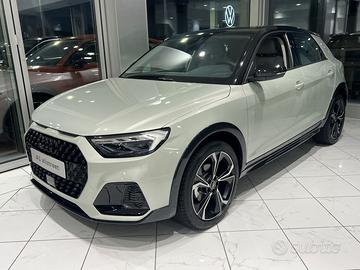 A1 allstreet 30 1.0 tfsi Identity Contrast 116cv s