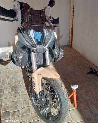 Moto QJ SRT 550SX
