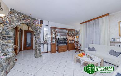 AMPIO TRILOCALE IN CENTRO STORICO