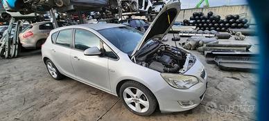 OPEL ASTRA 2013 - RICAMBI