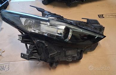 faro anteriore destro mazda 3 