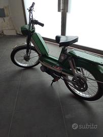 Peugeot 103 anno 1977 verde