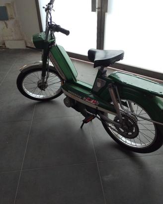 Peugeot 103 anno 1977 verde