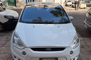 Ford 7 posti
