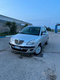 Lancia Ypsilon 1.3 Multi-Jet Argento