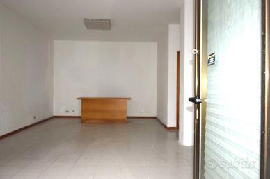 Locale uso ufficio cod. F.821