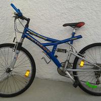 MTB 26" Blu,  cambio con 21 rapporti.
