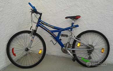 MTB 26" Blu,  cambio con 21 rapporti.