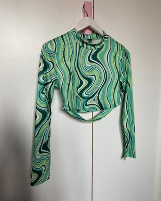 Maglia crop verde a maniche lunghe