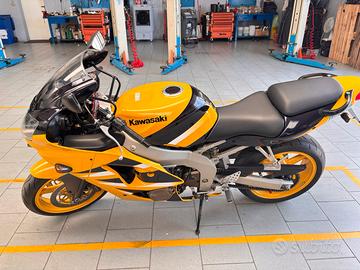 Moto Kawasaki Ninja 600