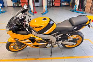 Moto Kawasaki Ninja 600