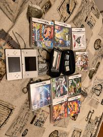 nintendo dsi con giochi caricatore e custodia