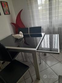 tavolo con 4 sedie