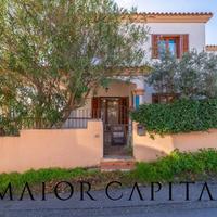 Posada | Villino caposchiera su due livelli e con