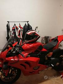 Ducati panigale v4