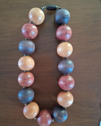 Collana in legno naturale