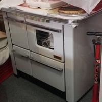 Stufa a legna con forno