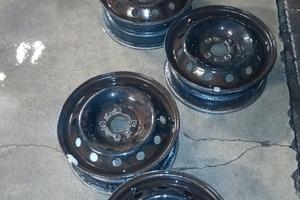 cerchi da 14 piu copricerchi Michelin nuovi 