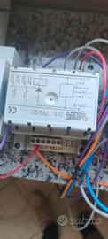 Prodotti Urmet relè alimentatore