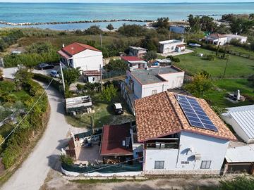 VILLA INDIPENDENTE RISTRUTTURATA CON VISTA MARE