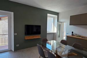Appartamento Ristrutturato a Nuovo con 2 Camere