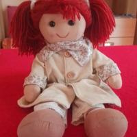 Bambola di stoffa