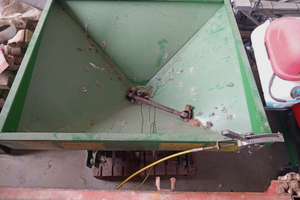 Seminatrice mais spandiconcime