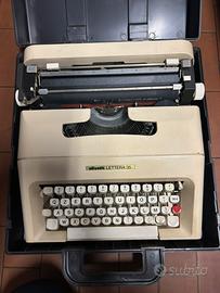 Macchina da scrivere Olivetti