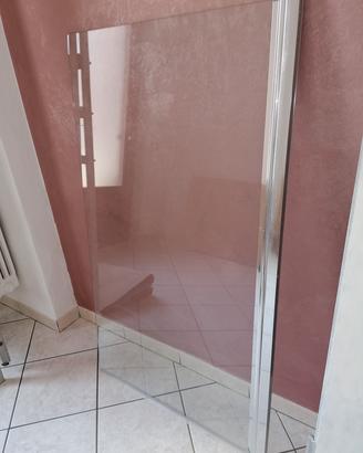 parete doccia su vasca da bagno 