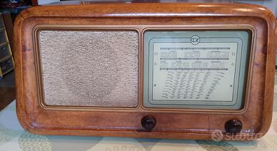 radio d'epoca a valvole CGE mod. 385