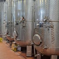 Attrezzature cantina vinicola
