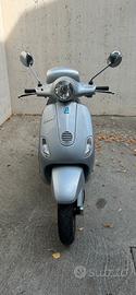 Piaggio  Vespa LX150