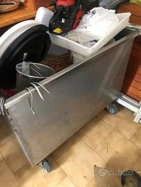 carrello in acciaio + insacatrice 