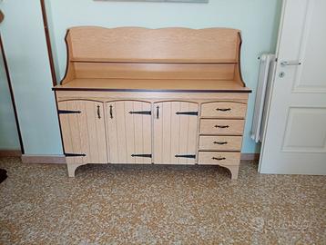 Credenza, angoliera, tavolo