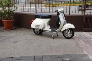 Vespa 50 special