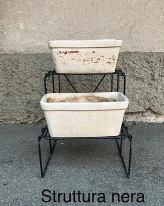 Vasi terracotta con supporto