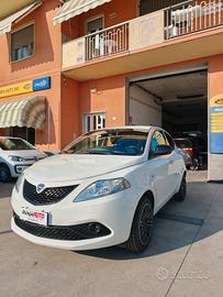 Lancia Ypsilon 1.2 69 CV 5 porte GPL Ecochic Plati