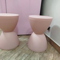 sgabelli o tavolino rosa