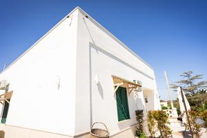 Monopoli: villa indipendente con 3 appartamenti