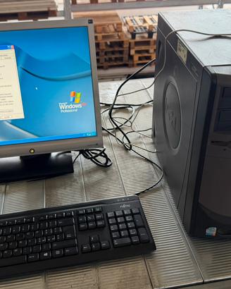 Computer fisso Dell con schermo Benq 17”